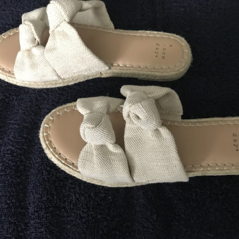 Casual Slides